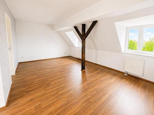 Foto - große Dachgeschosswohnung für Kreative!