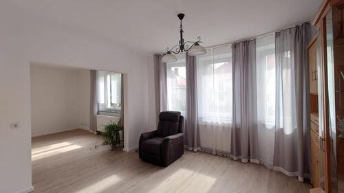 Foto - Hochwertig sanierte 3,5 Zi. Wohnung ,100m² Kaltmiete1200€