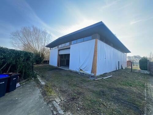 Foto - Hlle zu vermieten - 1.200,00&nbsp;EUR Kaltmiete, ca.&nbsp; 4,00&nbsp;m&sup2;