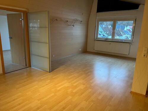 Foto - 3 Zimmer DG-Wohnung mit EBK und Balkon