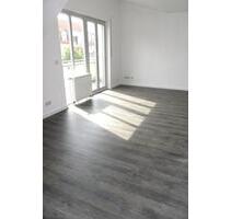 * mit Balkon * 1 Zimmer Wohnung im Zentrum von Werdau zu vermieten !