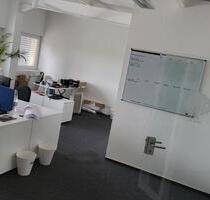 Büroräume zu vermieten - 2.500,00&nbsp;EUR Kaltmiete, ca.&nbsp; 300,00&nbsp;m&sup2; in Rottenburg am Neckar (PLZ: 72108)