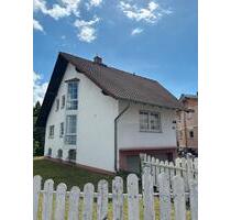Exklusives Mehrgenerationenhaus mit 3 eigenständig Wohnbereichen - Groß-Zimmern