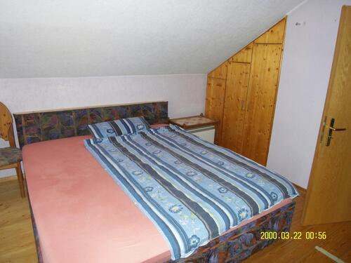 Foto - DG Wohnung - 350,00 EUR Kaltmiete,
