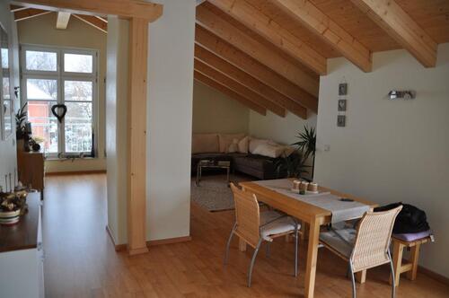 Foto - Helle 3-Zimmer Dachgeschoßwohnung