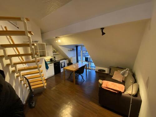 Foto - MÖBLIERTE helle 1,5-Zimmer-Maisonettewohnung mit Einbauküche