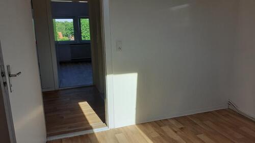 Foto - Zwei Zimmer Wohnung mit Bad ohne Küchenzeile