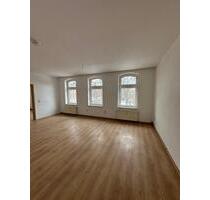 Helle Dreizimmerwohnung - Zentrumsnah mit Parkanlage - Hohenstein-Ernstthal