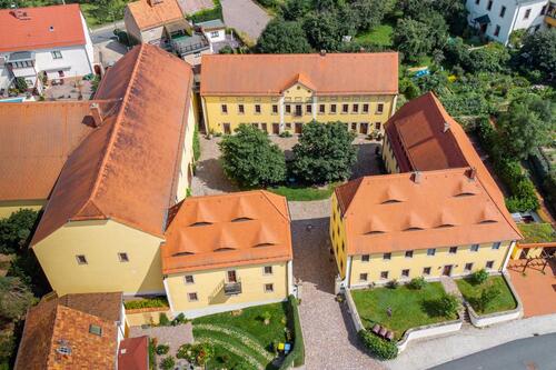 Foto - Wohnen mit Hofcharme: 2-Zimmer-Wohnung mit Terrasse in Zadel