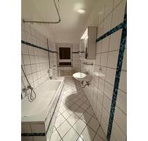 Ruhige 4 Zimmer Küche Bad in Kassel Rothendimold