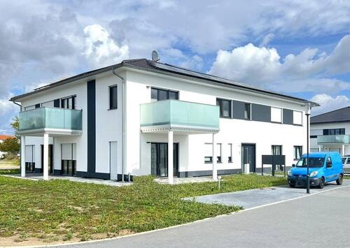 Foto - Moderne, energieeffiziente 2-Raumwohnung im Obergeschoss mit Stellplatz und Balkon in ruhiger Lage
