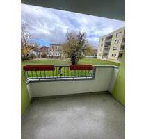 Helle 2 Zimmer EG Wohnung mit Balkon - Ronnenberg