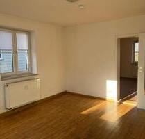 Schöne und helle 3-Zimmer-Wohnung mit Balkon - Wunsiedel