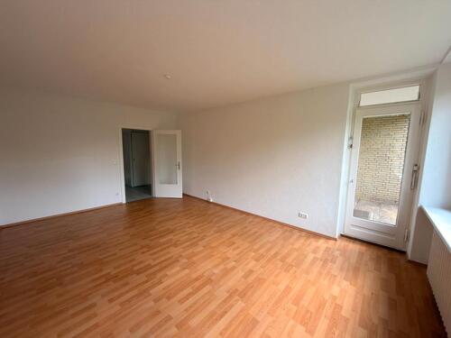 Foto - drei Zimmerwohnung im Erdgeschoss mit EBK + Terrasse