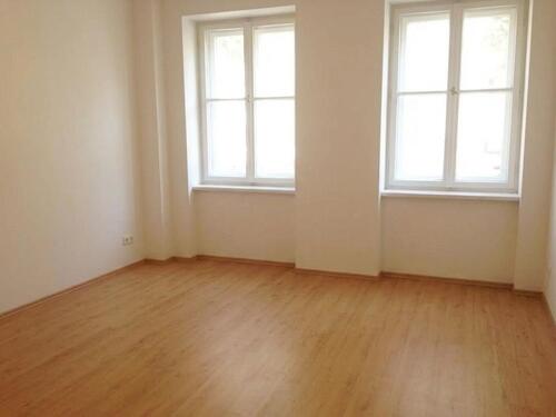 Foto - 2 Zimmer Hochparterre zum Kaufen in Berlin
