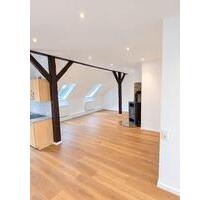 Frisch saniert: 6 Zimmer, 140 m², Kamin und Garten in Beckdorf