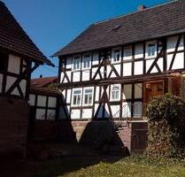 1-Zimmer-Wohnung in idyllischem Fachwerkhof (Annahme-STOPP) - Fronhausen