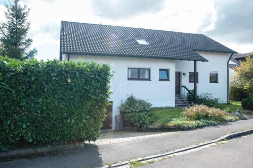 Foto - Elegantes Einfamilienhaus mit 6 Zimmern in Ulm-Donaustetten