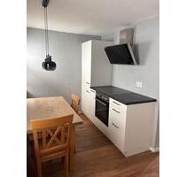 Charmante 2,5-Zimmer Altbauwohnung mit Kamin & Dachgeschoss - Wendelstein