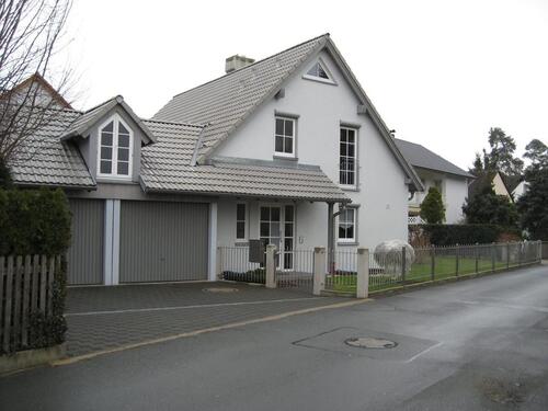 Foto - Großes schönes Einfamilienhaus im ruhiger Lage