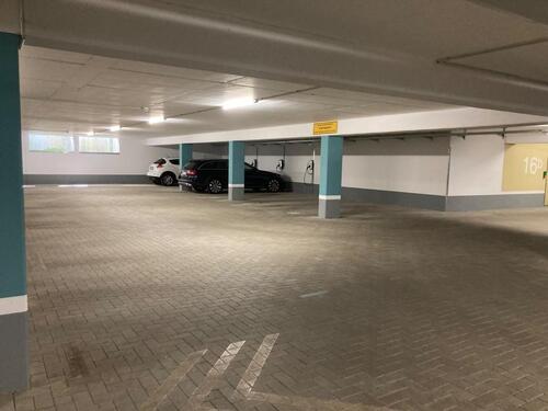 Foto - TG Stellplatz mit 11kW Wallbox • nahe Flughafen • zuzügl. USt.