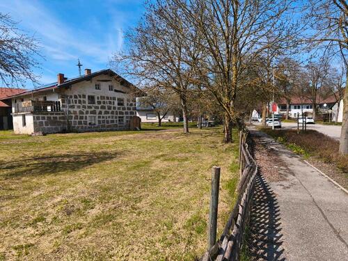 Foto - Bauernhaus, Landhaus in Burgkirchen an der Alz zum Kaufen
