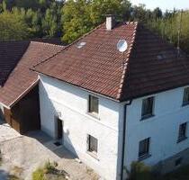 Landhaus mit großem Grundstück – ideal für Handwerker, Familie & - Tittling