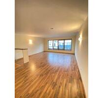 Neu renovierte Wohnung für gehobene Ansprüche mit Balkon - Frankfurt am Main Bockenheim