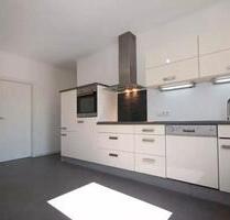 Schlange-Mitte: Helle 4-Zimmer-Wohnung zu vermieten - Schlangen