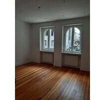 Sanierte 3-Zi-Altbau-Wohnung ohne Balkon Hochparterre ab 01.05.26 - Konstanz