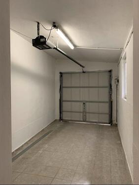 Foto - Lager und Garage zu vermieten - 270,00&nbsp;EUR Miete,
