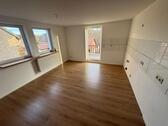 Foto - Großzügige 2,5-Zimmer-Wohnung mit Wohnküche & Balkon (95 m²)