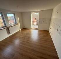 Großzügige 2,5-Zimmer-Wohnung mit Wohnküche & Balkon (95 m²) - Mirow