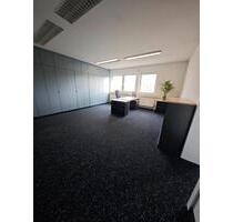 Büros zu vermieten - 400,00&nbsp;EUR Kaltmiete, ca.&nbsp; 28,00&nbsp;m&sup2; in Vaihingen an der Enz (PLZ: 71665)