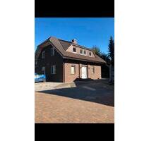 2,5 ZKB EG-Whng. mit Terrasse, Einbauküche u. Carport - Lindern (Oldenburg)