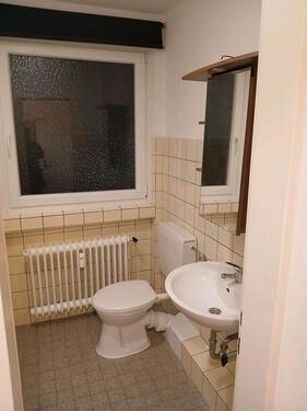 Foto - Etagenwohnung mit 100,00 m&sup2; in Frankfurt am Main zur Miete