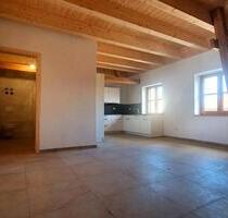 Ländl. Charme mit perfekter Verkehrsanbindung, 2ZKB mit Balkon - Meitingen