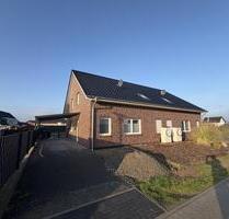 attraktive Doppelhaushälfte in Ummern mit Wallbox und Glasfaser