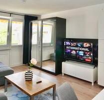 Großes Zimmer mit Privatbalkon in Berlin-Lankwitz