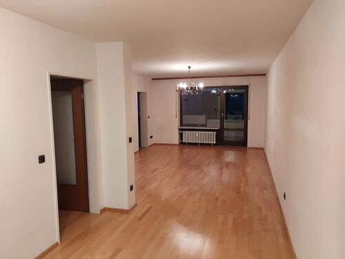 Foto - Dachau, geräumige 4-Zimmer-Eigentumswohnung, 104m², 2 Balkone, TG