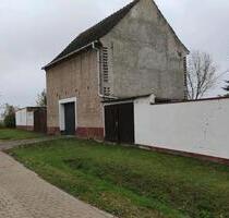 Doppelhaushälfte - 50.000,00 EUR Kaufpreis, in Calbe (Saale) (PLZ: 39240)