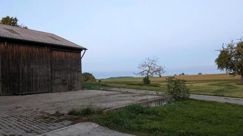 Foto - Stellplatz Wohnwagen Wohnmobil Boot Anhänger gepflastert
