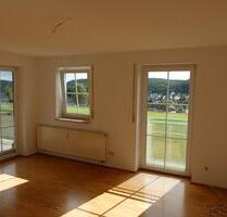 Helle, sonnige 3-Zimmerwohnung mit Balkon und optionaler Garage - Nabburg