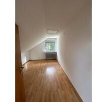 2 Zimmer Wohnung zu vermieten - 900,00 EUR Kaltmiete, in Heusenstamm (PLZ: 63150)