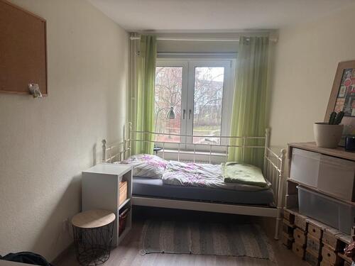 Foto - WG Zimmer. 1 Raum, 1 Zimmer - 700,00 EUR Kaltmiete, ca.  20,00 m²