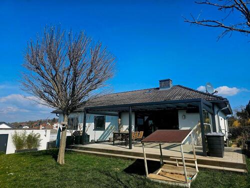 Foto - Stilvoller Bungalow mit Garten und Fernblick
