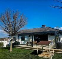 Stilvoller Bungalow mit Garten und Fernblick - Sinsheim