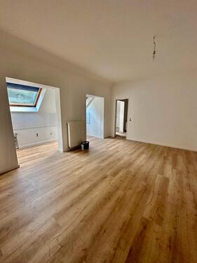 Foto - Sanierte 2,5 Zimmer Dachgeschosswohnung!
