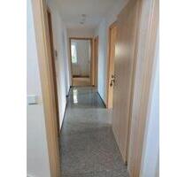 Biete schöne 3 Zi.-EG Wohnung mit EBK, Blk, Kellr in ruhiger Lage - Gaildorf