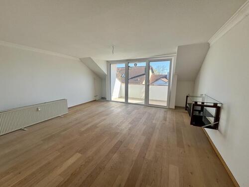 Foto - 3,5‑Zimmer‑Dachgeschosswohnung mit neuem Balkon, 2 Stellplätzen & schöner Aussicht